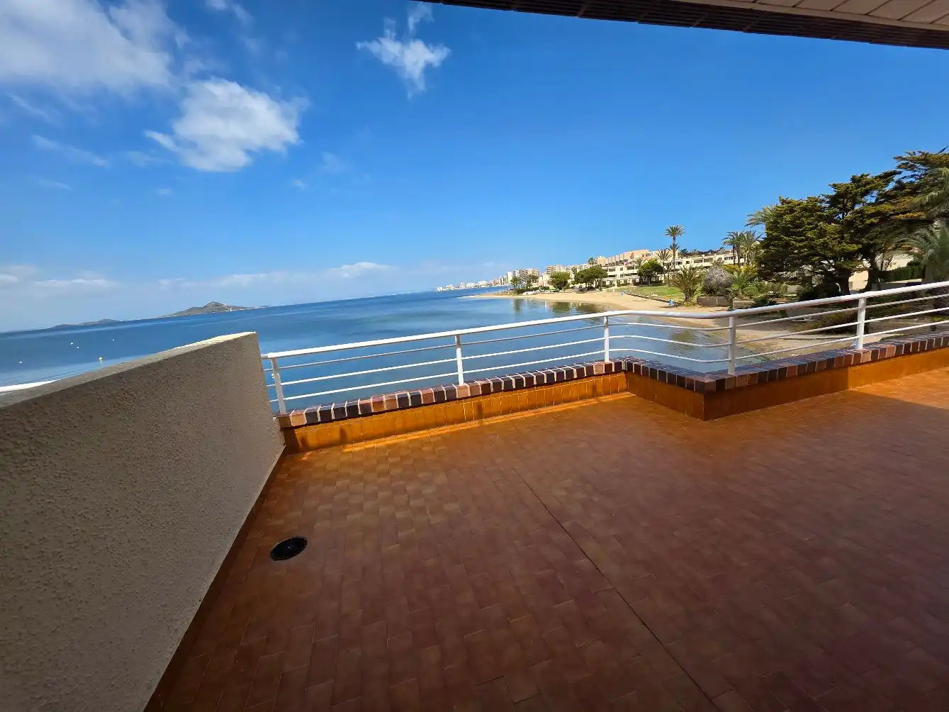 Terraza de Apartamento en venta en La Manga del Mar Menor con Aire acondicionado, Terraza y Trastero