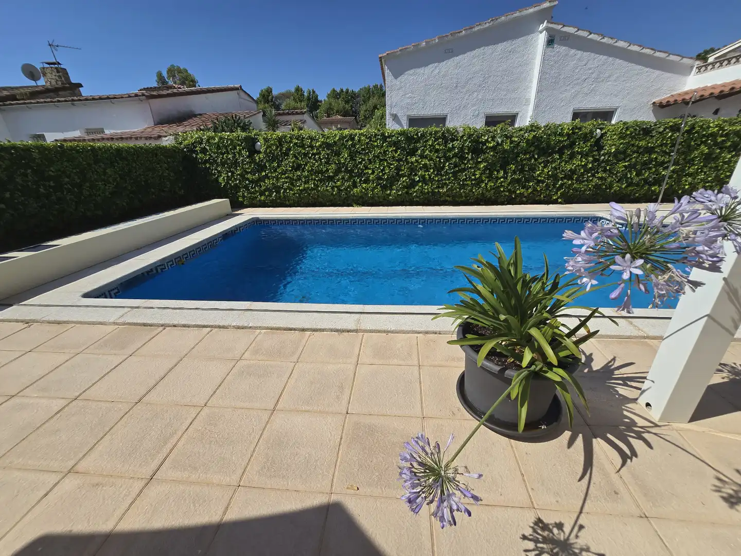 Piscina de Casa o xalet en venda en Empuriabrava amb Aire condicionat, Calefacció i Jardí privat