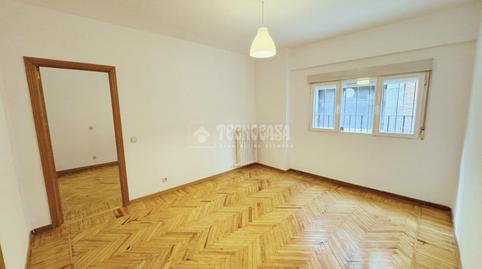 Foto 3 de Piso de alquiler en Hispanoamérica - Bernabéu, Madrid