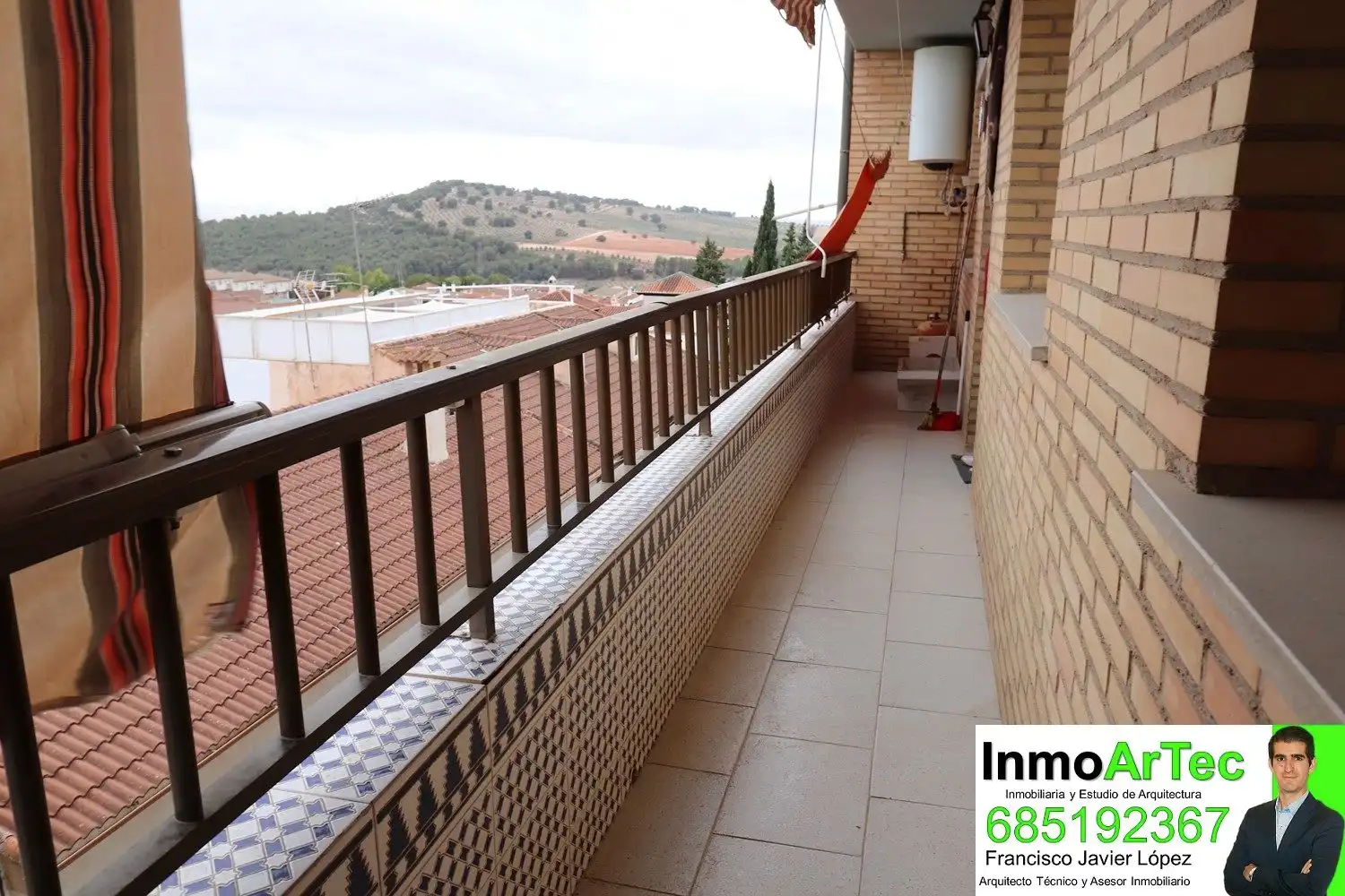 Außenansicht von Wohnung zum Verkauf in Íllora mit Klimaanlage und Terrasse