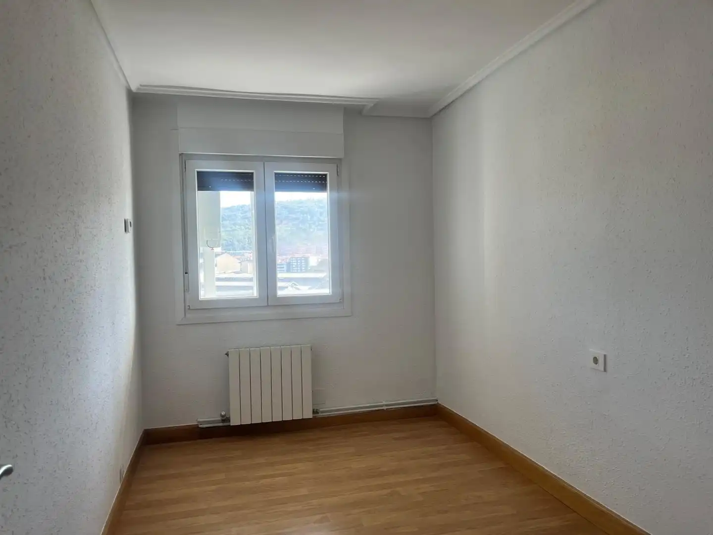 Habitación de Piso en venta en Bilbao  con Calefacción, Terraza y Trastero