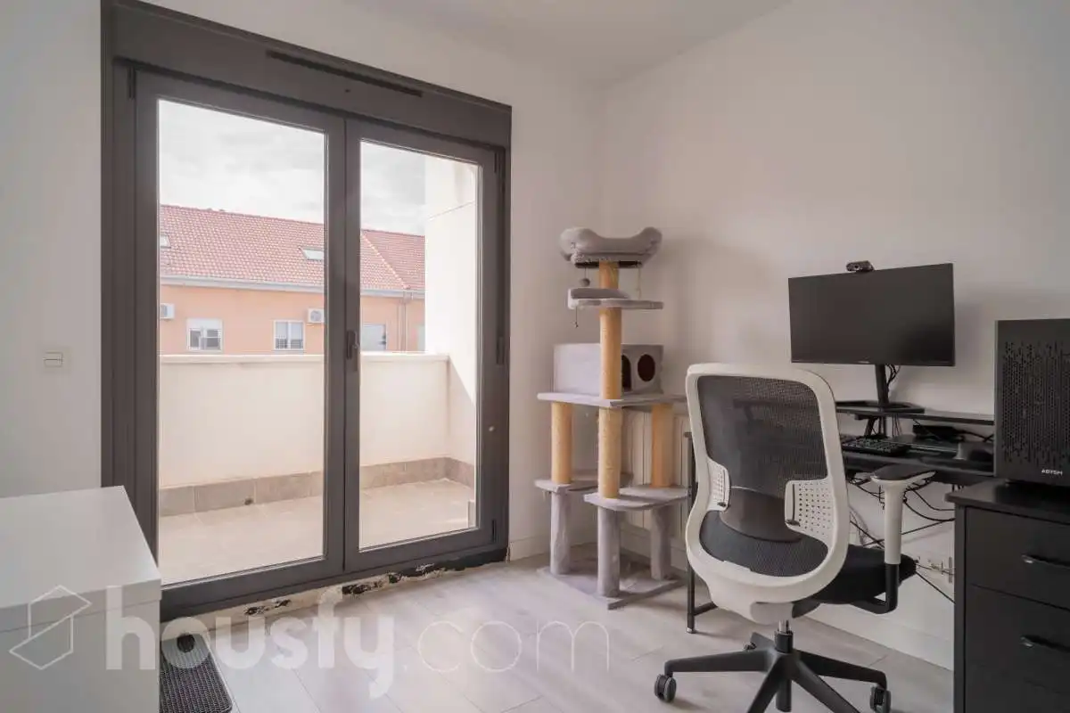 Dormitori de Casa o xalet en venda en Villalbilla amb Aire condicionat, Calefacció i Jardí privat