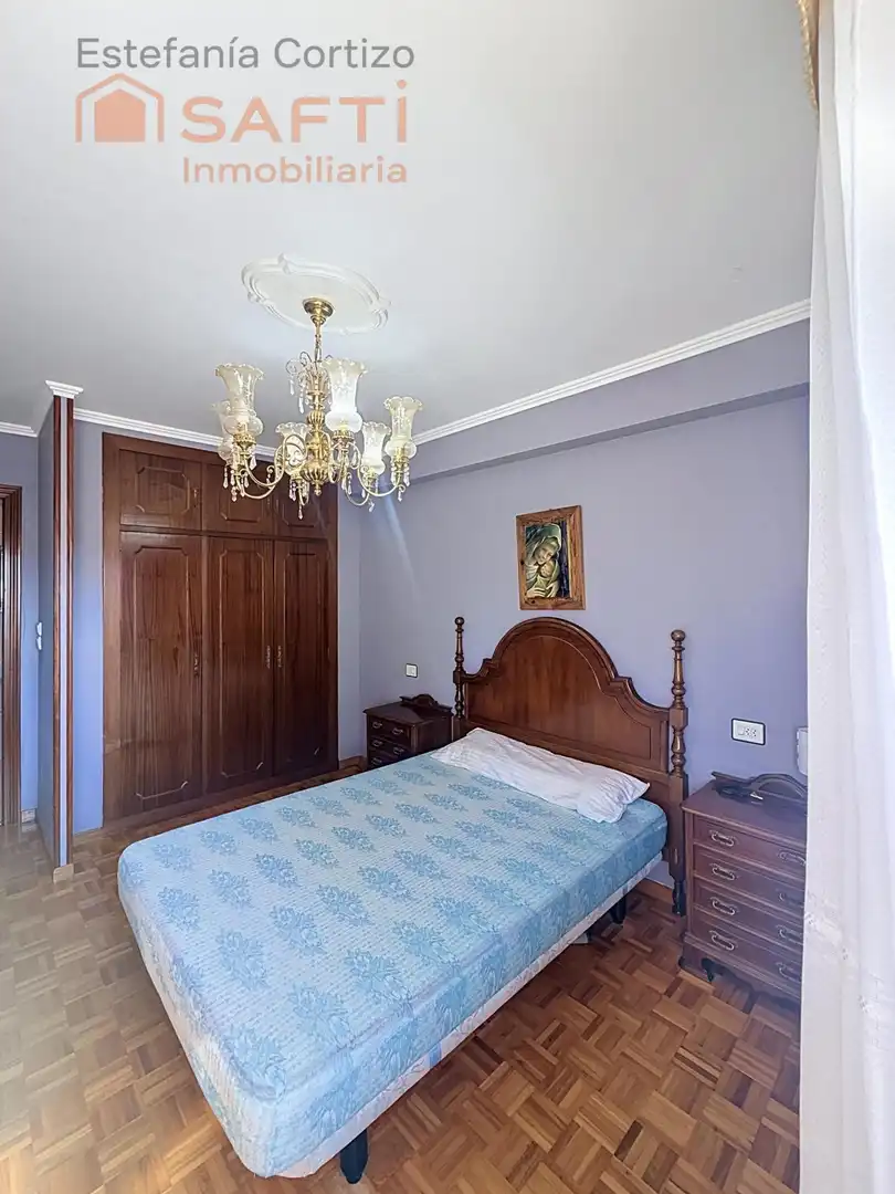 Dormitori de Pis en venda en A Coruña Capital  amb Calefacció i Moblat