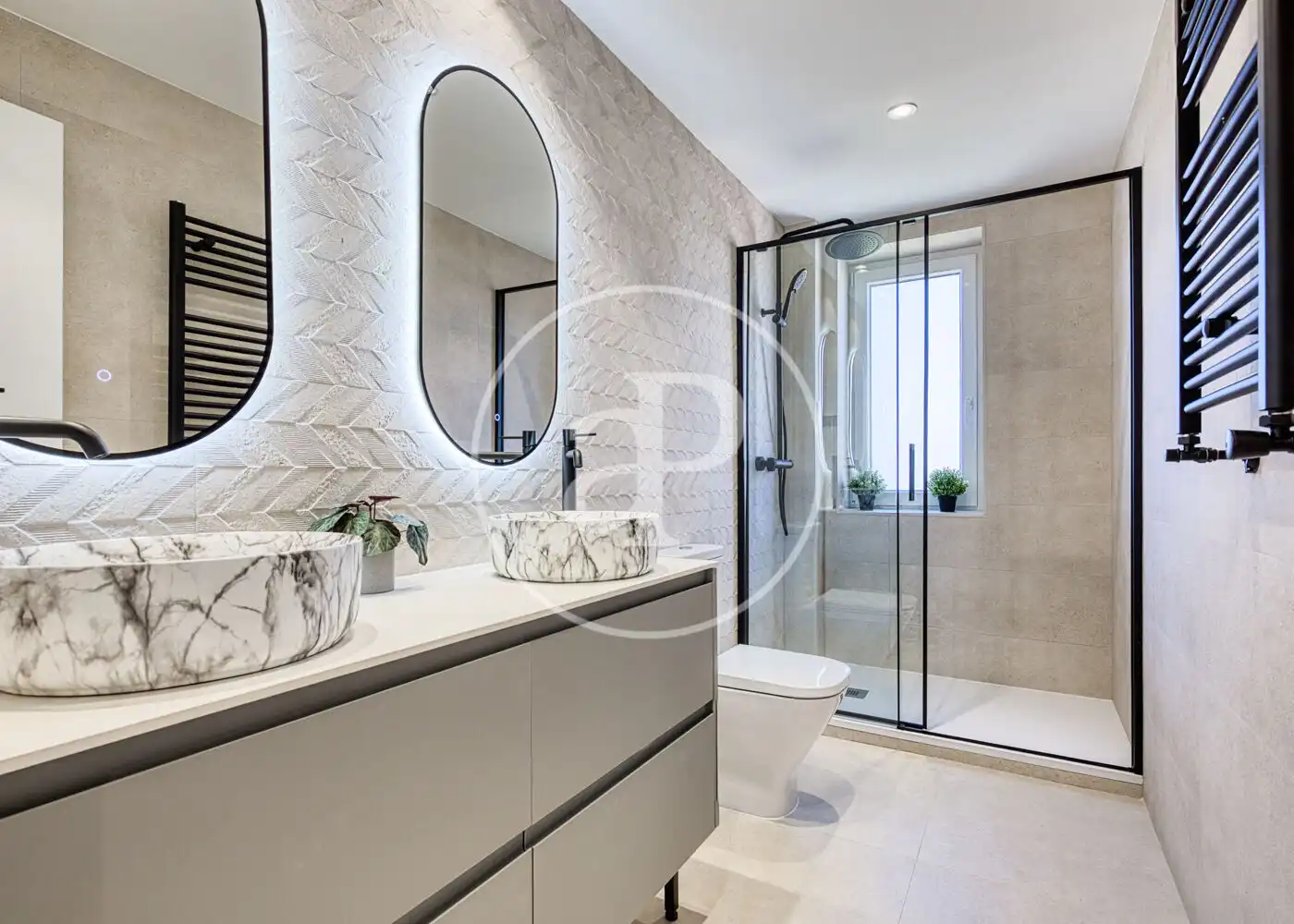 Bathroom of Flat for sale in Madrid  with Air Conditioner, Heating and Terrace
