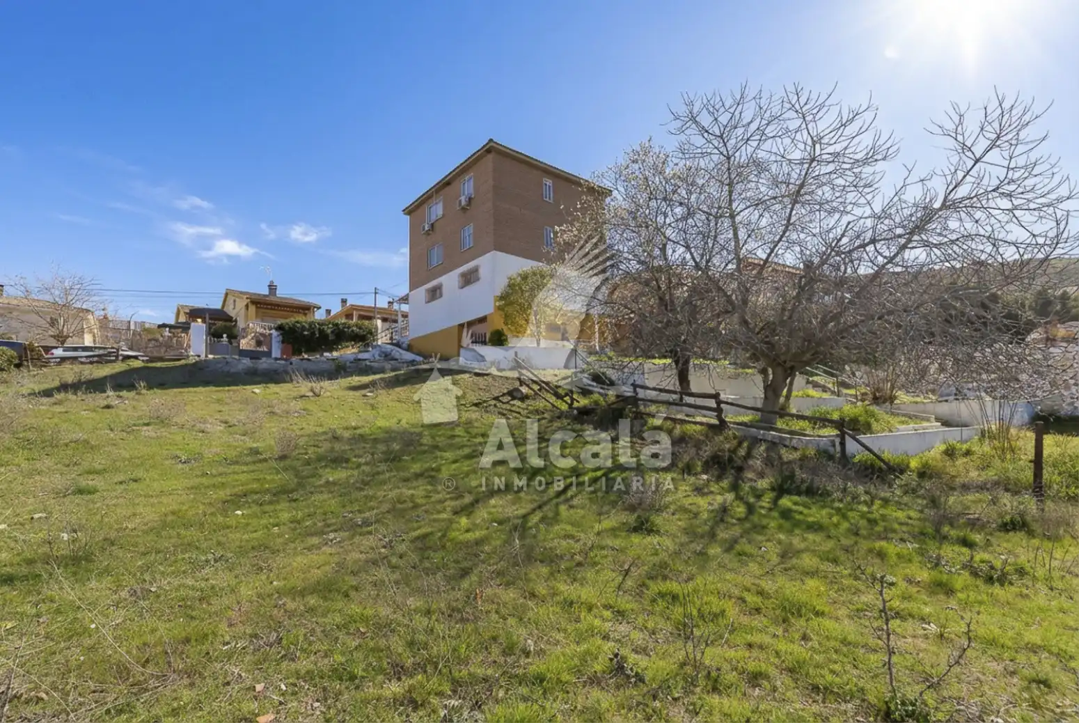 Vista exterior de Casa o xalet en venda en Villalbilla amb Aire condicionat, Calefacció i Jardí privat