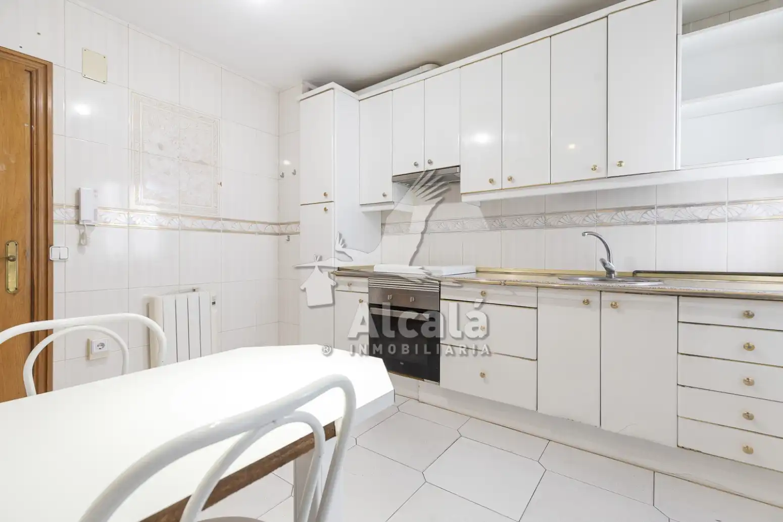 Cocina de Piso en venta en Alcalá de Henares con Calefacción y Terraza