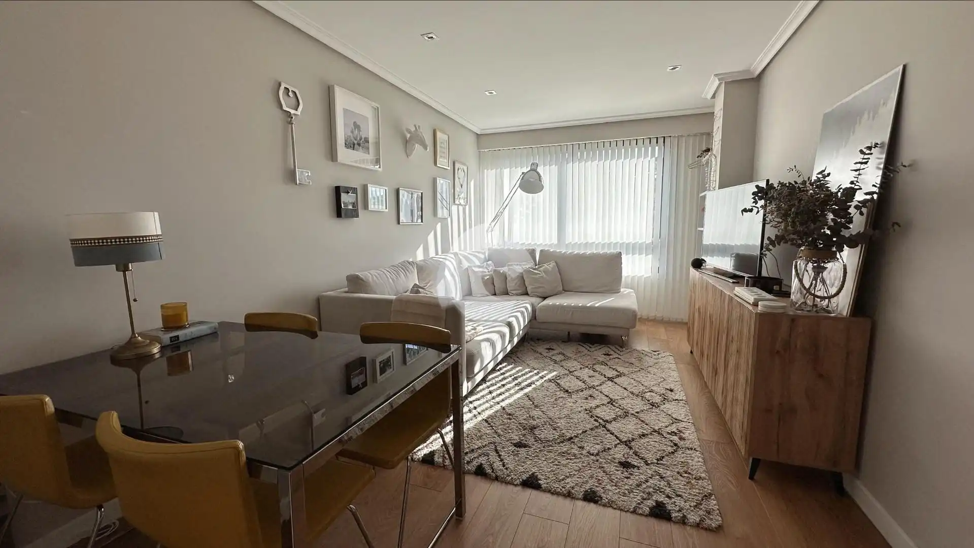Sala d'estar de Dúplex en venda en Ourense Capital  amb Aire condicionat, Calefacció i Terrassa