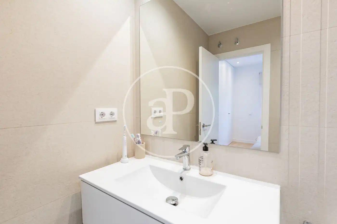 Baño de Piso en venta en Madrid con Aire acondicionado, Calefacción y Terraza