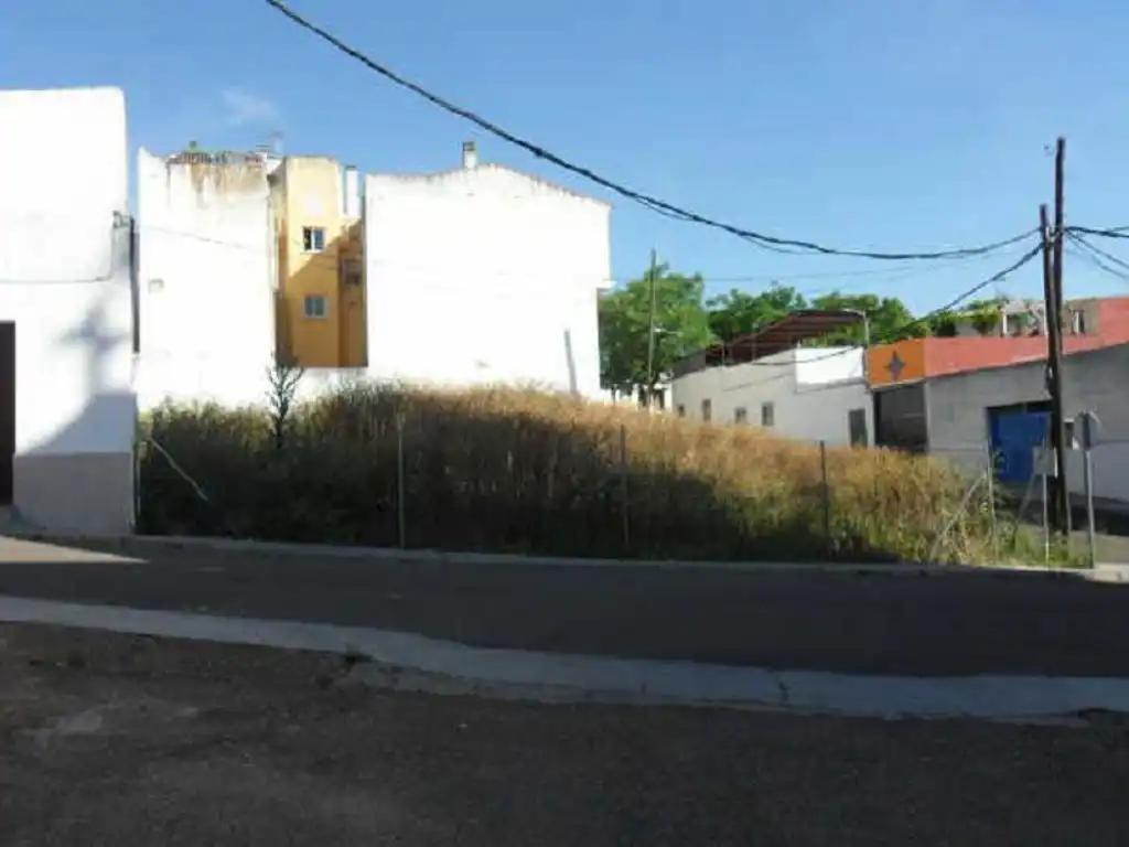 Terreny residencial en venda a Calle Azafrán