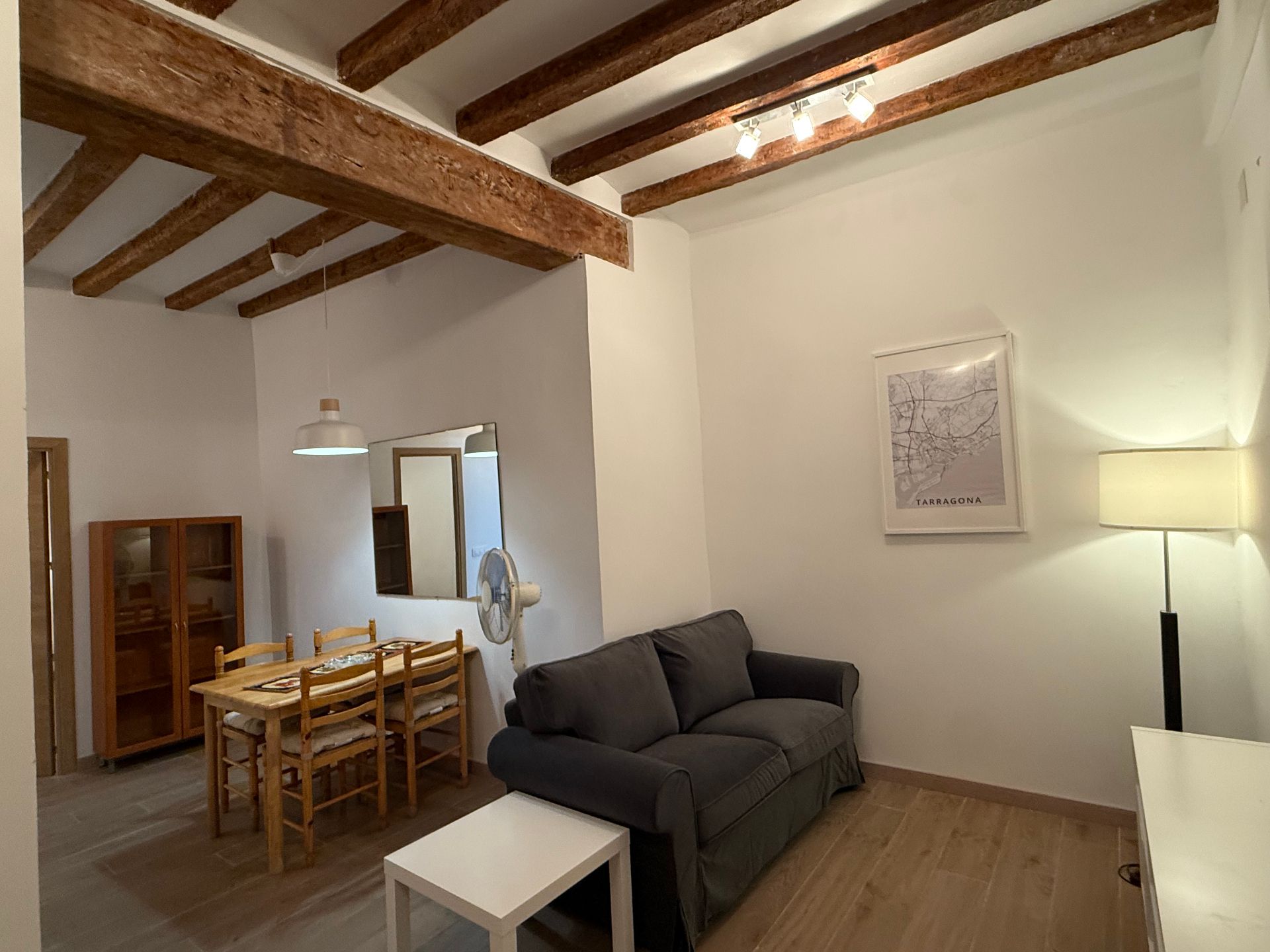 Estudio de alquiler en Carrer de la Mare de Déu de la Mercè, Part Alta