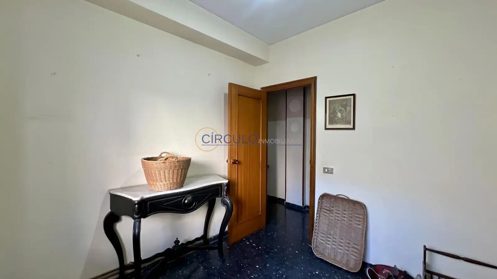 Wohnung zum Verkauf in Lorca mit Terrasse, Abstellraum und Balkon