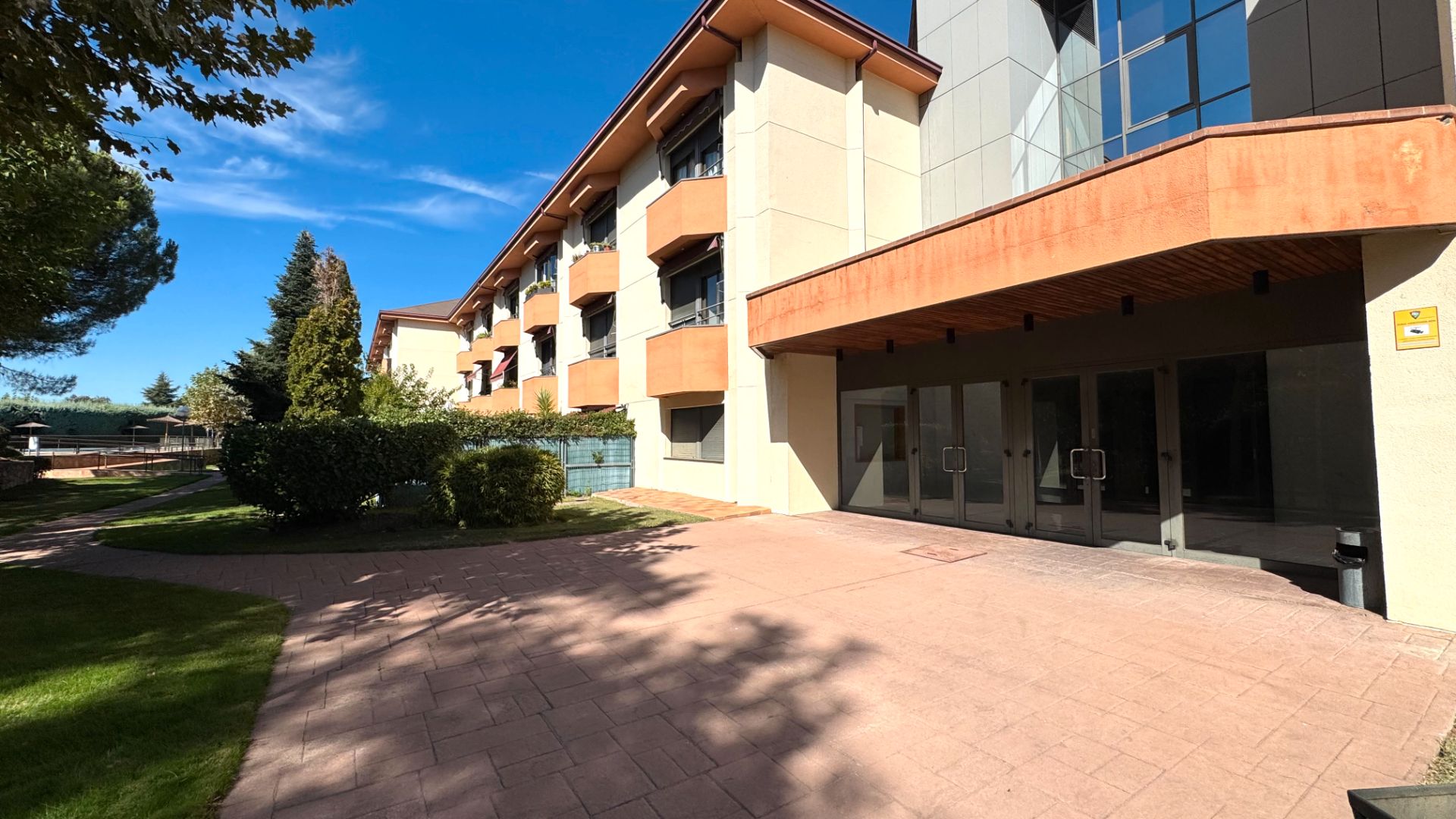 Vista exterior de Pis en venda en Las Rozas de Madrid amb Aire condicionat, Calefacció i Traster