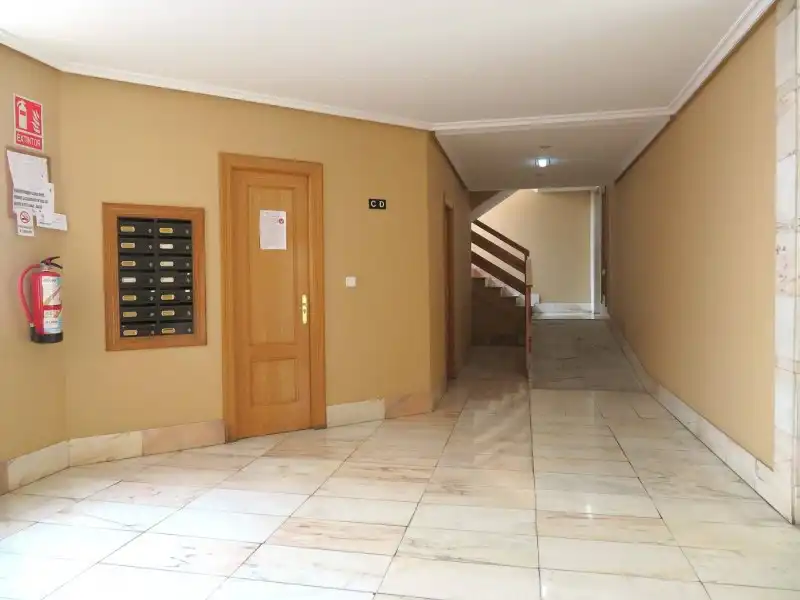 Apartamento en venta en León Capital  con Calefacción, Jardín privado y Terraza
