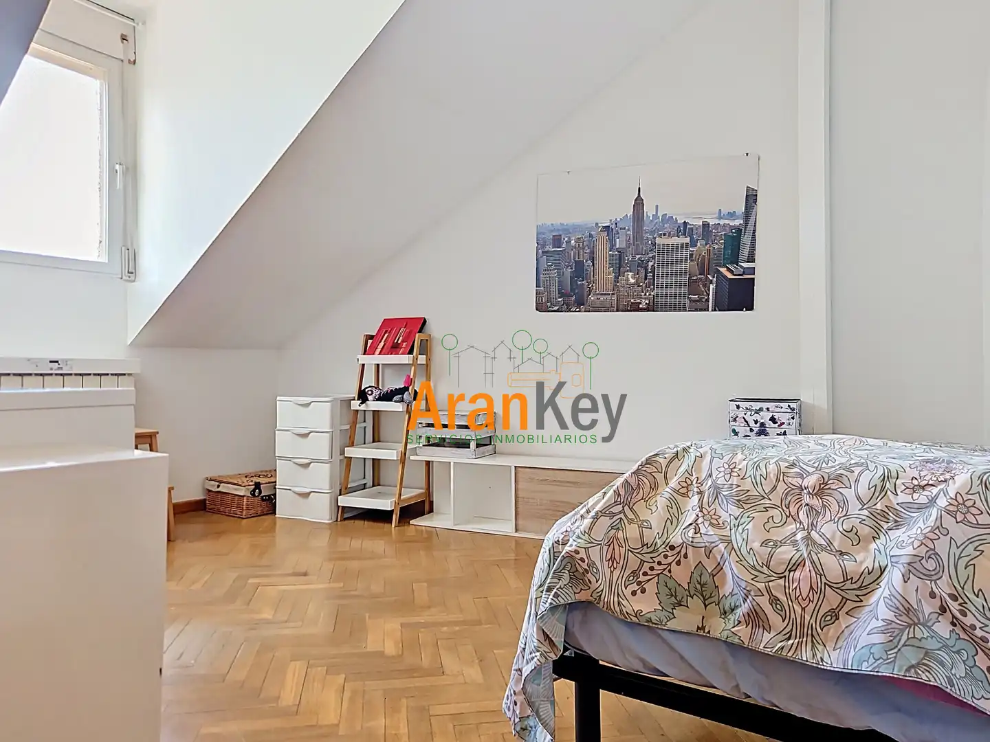 Flat for sale in Aranjuez  with Air Conditioner, Heating and Storage room