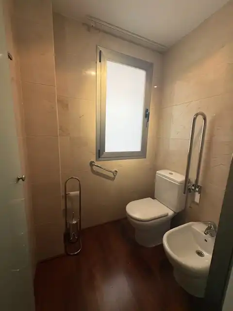 Bany de Pis en venda en Guadalajara amb Aire condicionat, Calefacció i Parquet