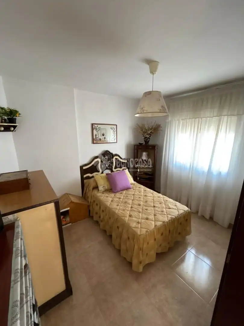 Casa aparellada en venda a El Poblado - Abulagar, imagen 13