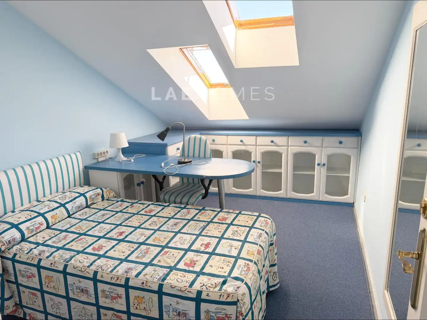 Schlafzimmer von Maisonette zum Verkauf in Jaén mit Klimaanlage und Balkon