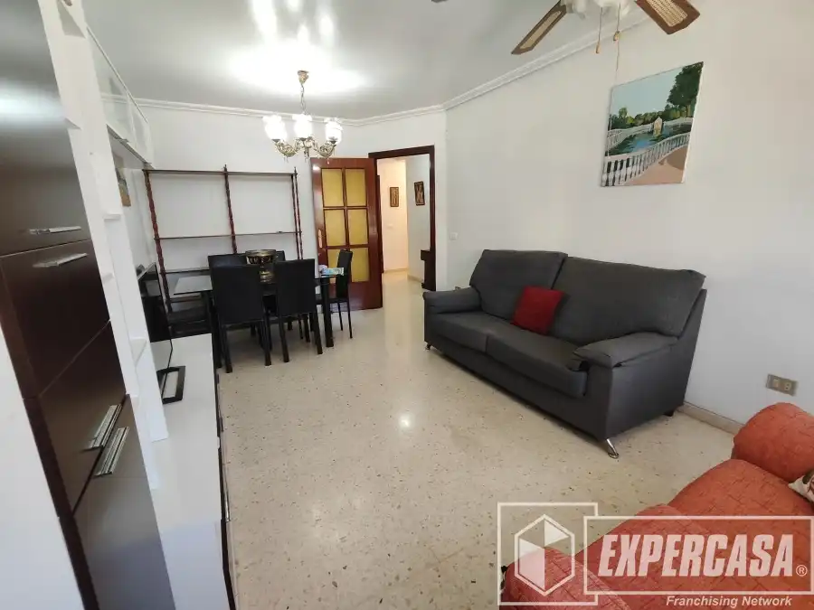 Flat for rent in Ensanche - Parque del Oeste