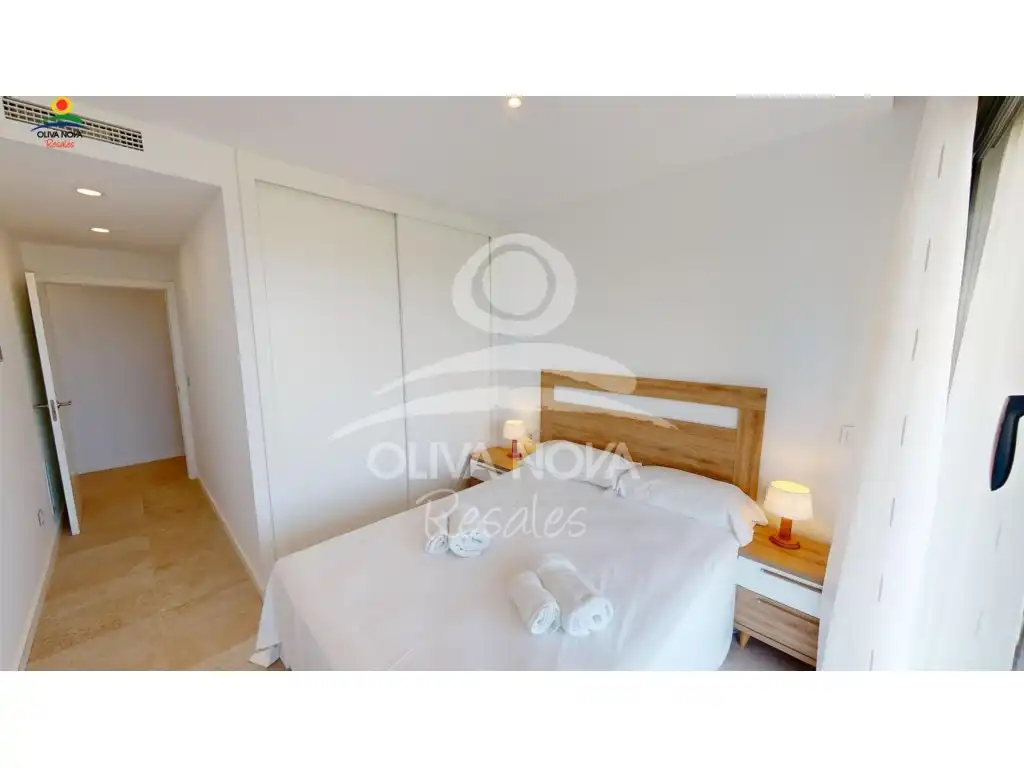 Schlafzimmer von Wohnungen zum Verkauf in Oliva mit Klimaanlage, Privatgarten und Terrasse