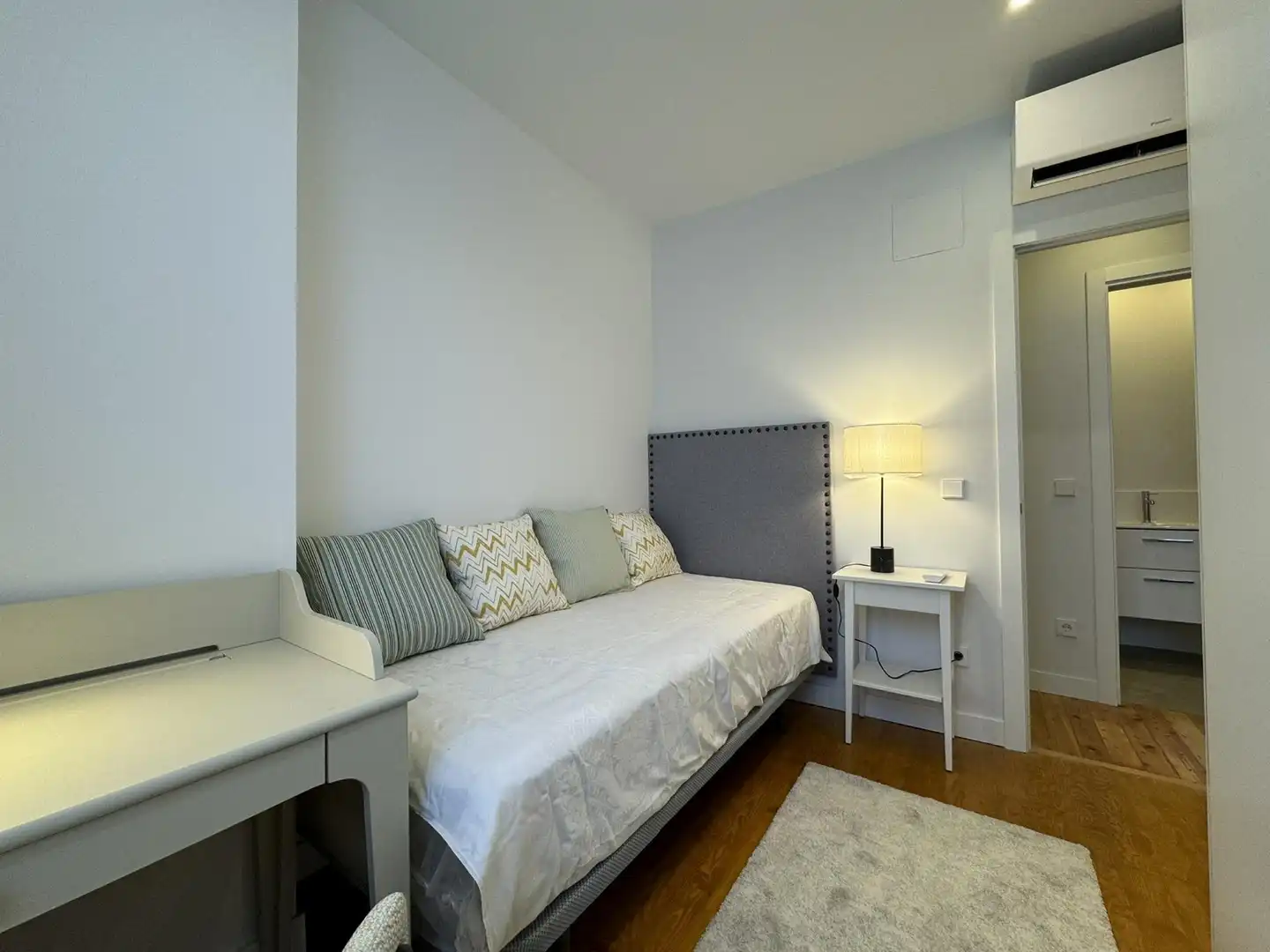 Wohnung zur Miete in Avenida REINA VICTORIA, Bellas Vistas