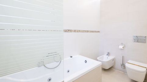 Foto 4 de Apartamento de alquiler en Puerto Banús, Marbella
