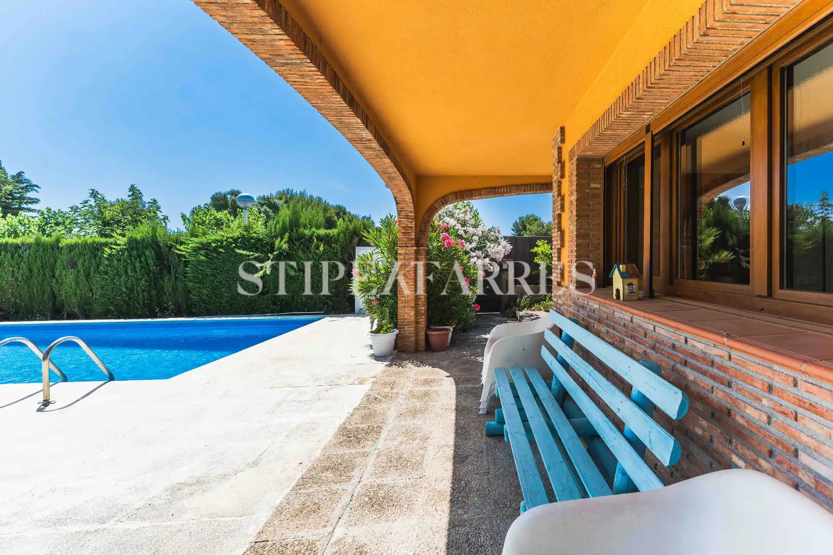 Vista exterior de Casa o xalet en venda en Salou amb Aire condicionat, Calefacció i Jardí privat