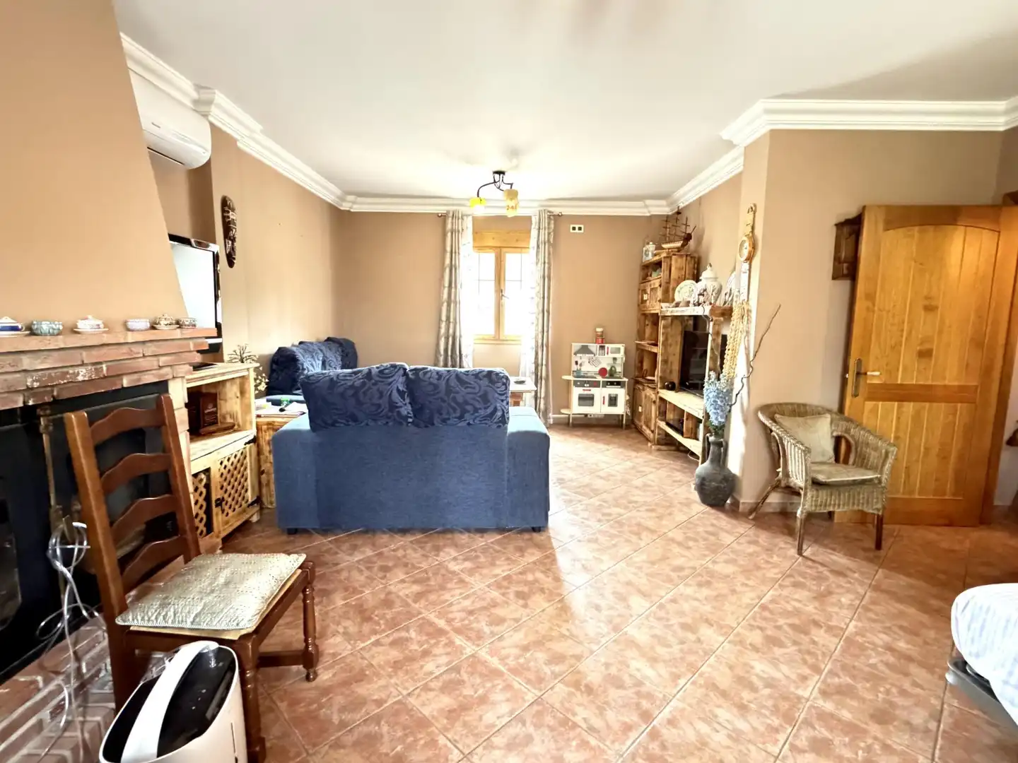 Living room of Country homes for sale in Valle de Abdalajís  with Air Conditioner, Heating and Private garden