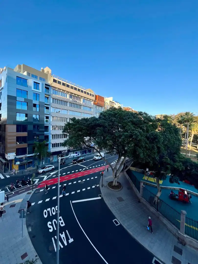 Vista exterior de Pis de lloguer en Las Palmas de Gran Canaria amb Moblat