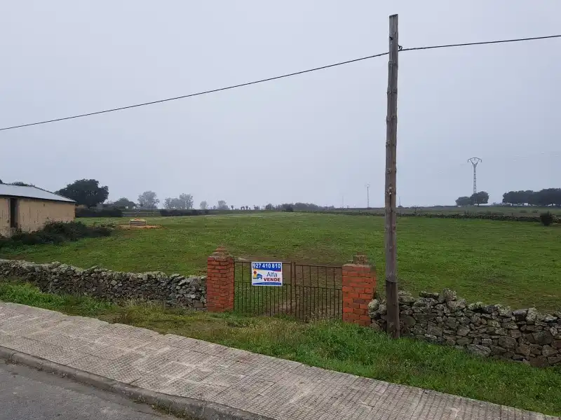 Terreni e lotti in vendita a Oliva de Plasencia, imagen 2