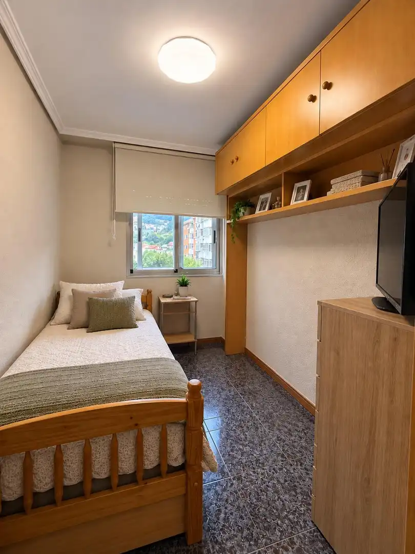 Bedroom of Flat for sale in Teis