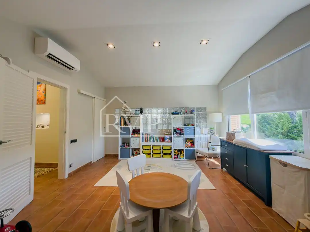 Wohnzimmer von Haus oder Chalet zum Verkauf in Sant Vicenç de Montalt mit Klimaanlage, Heizung und Privatgarten
