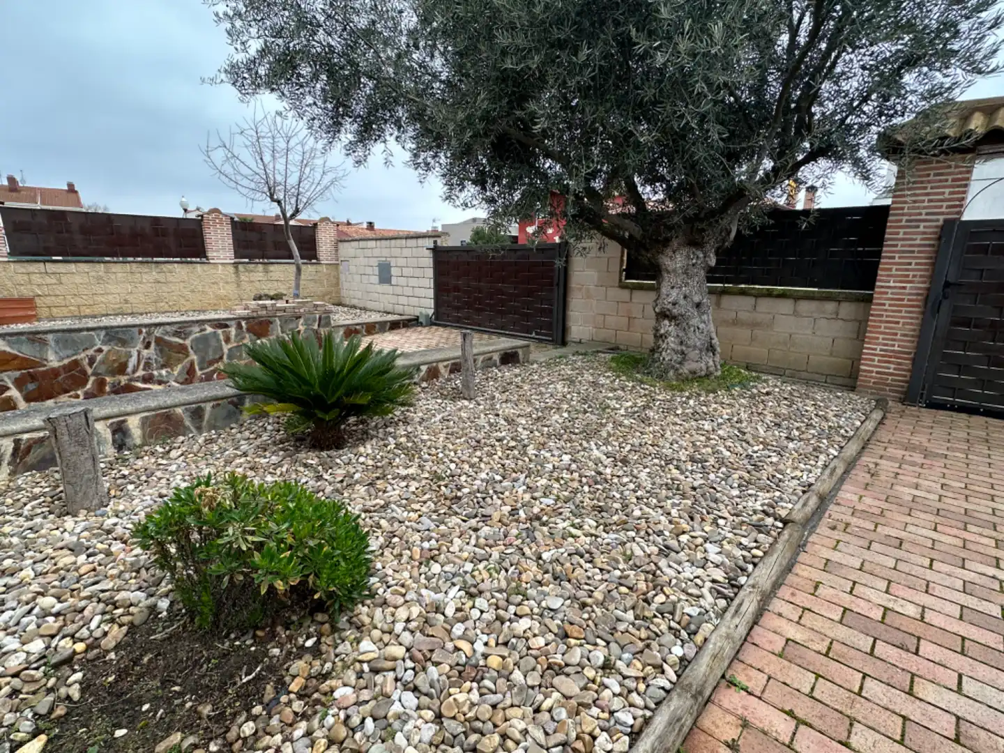 Jardí de Casa o xalet en venda en Venta de Baños amb Calefacció, Jardí privat i Alarma