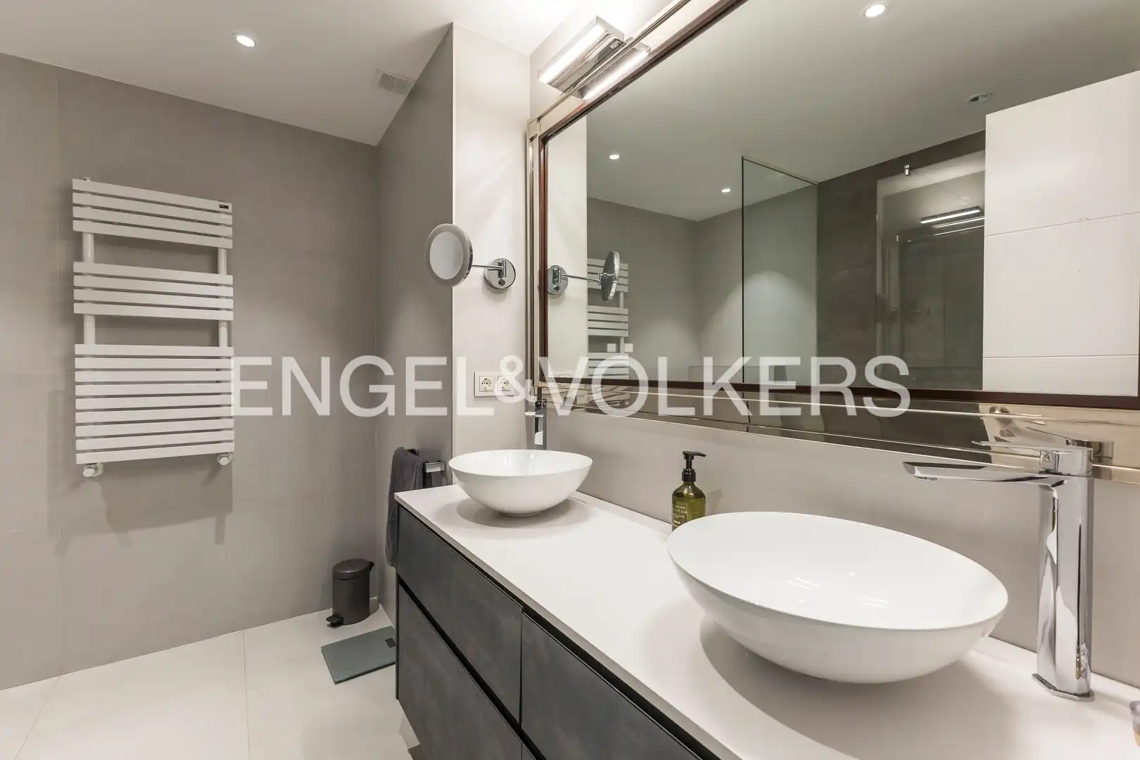 Flat for sale in Avenida de Pío XII, Castilla
