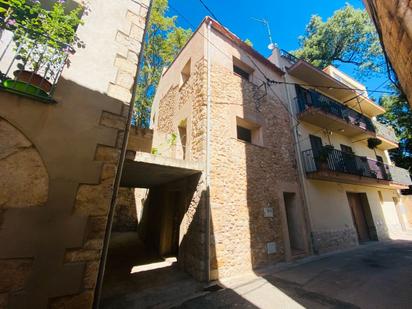 Vista exterior de Finca rústica en venda en Cabanes (Girona) amb Terrassa