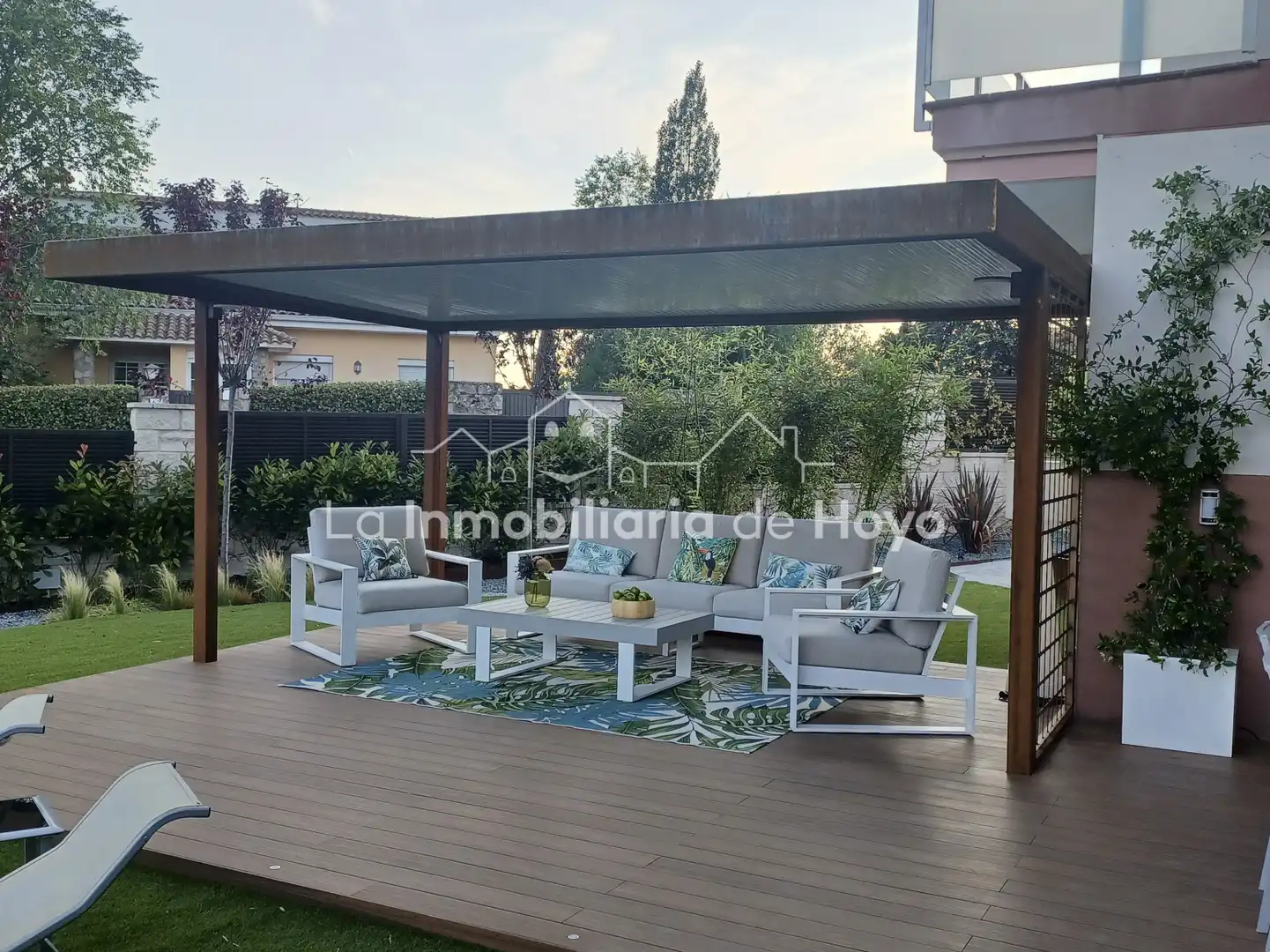 Terraza de Casa o chalet en venta en Hoyo de Manzanares con Aire acondicionado, Calefacción y Jardín privado
