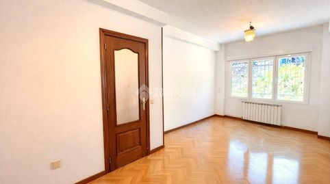Foto 4 de Piso en venta en Peñagrande, Madrid Capital