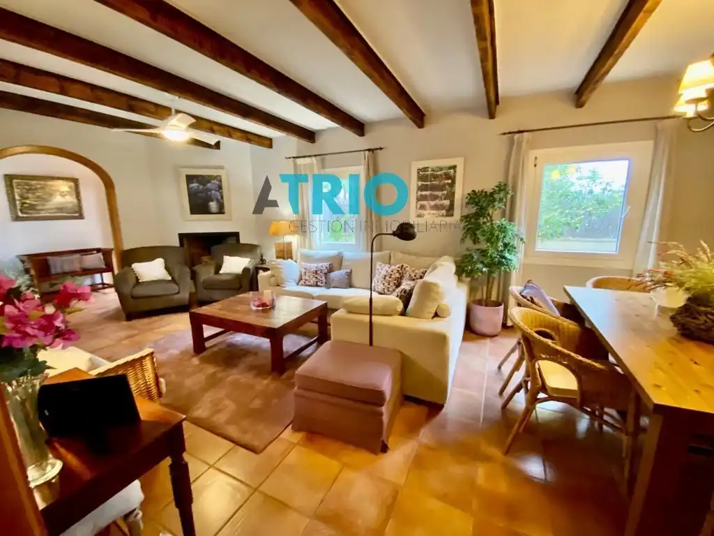 Living room of Houses for sale in Ses Salines  with Air Conditioner, Heating and Private garden
