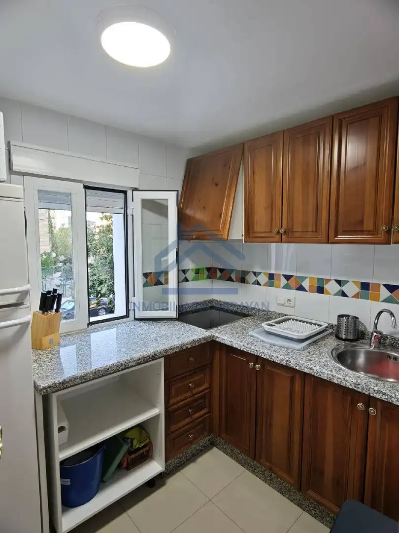Cocina de Piso de alquiler en Granada con Aire acondicionado y Amueblado