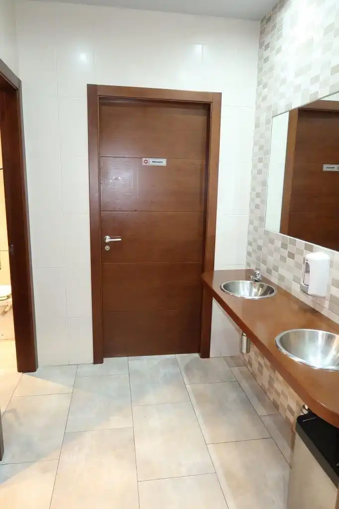 Local comercial en alquiler en Oseiro, imagen 16