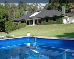 Piscina de Casa o xalet en venda en Urduliz amb Calefacció, Terrassa i Traster