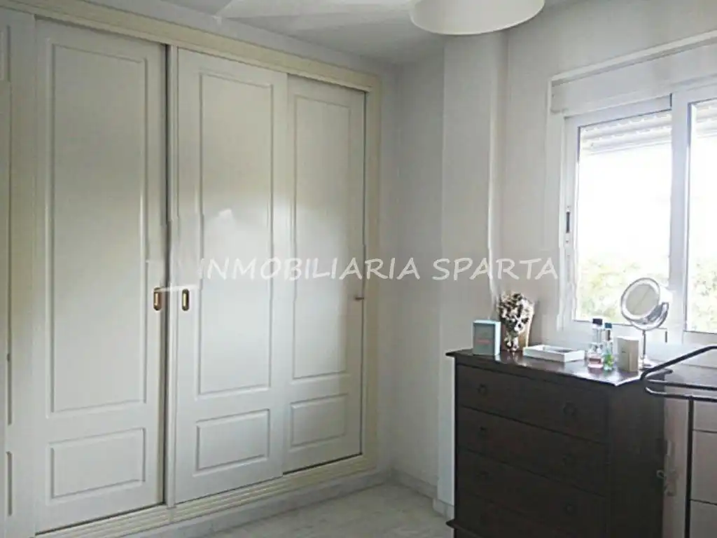 Wohnung zur Miete in Avenida Clara Campoamor, Barrio Alto