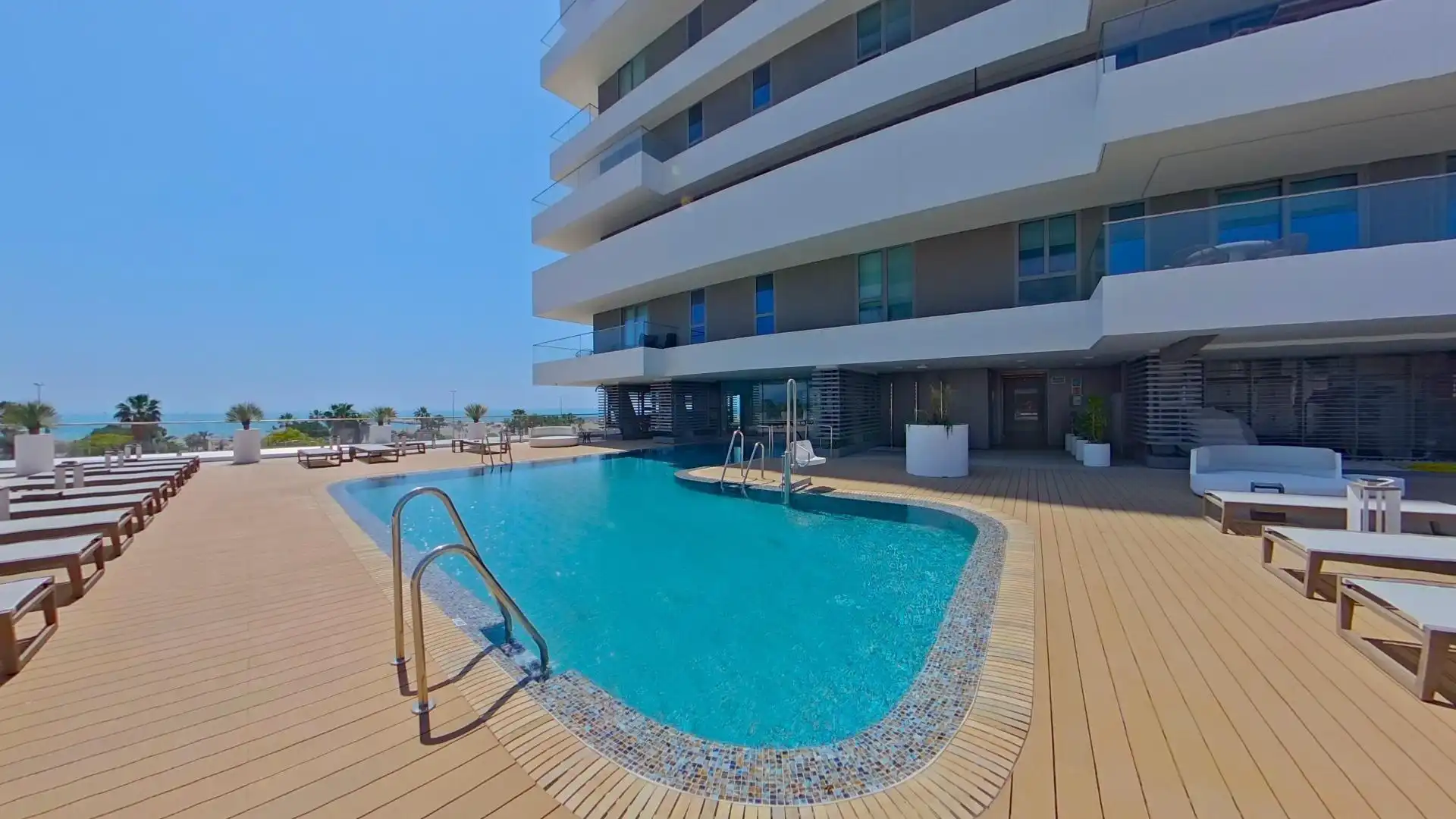 Piscina de Piso de alquiler en Málaga con Aire acondicionado, Calefacción y Terraza