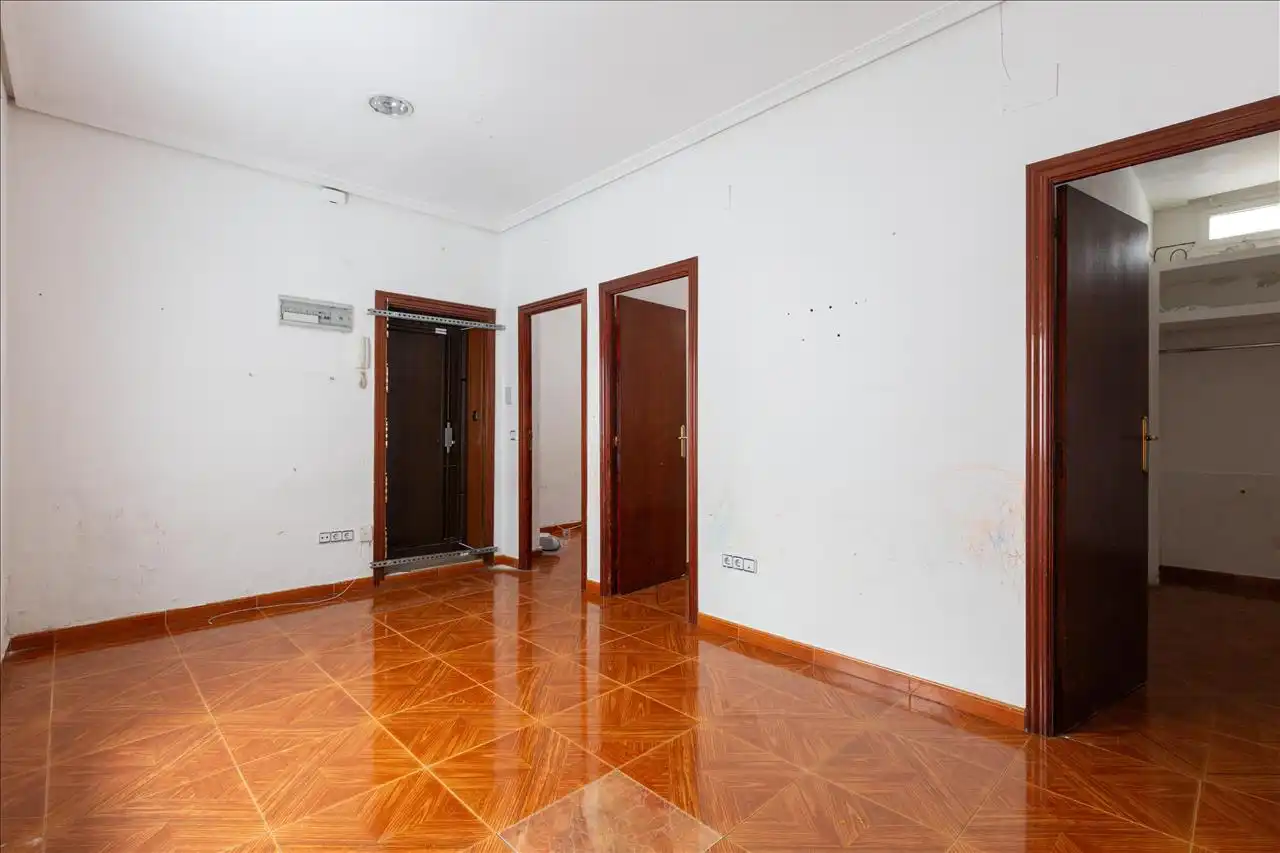 Piso en venta en  Madrid Capital con Terraza