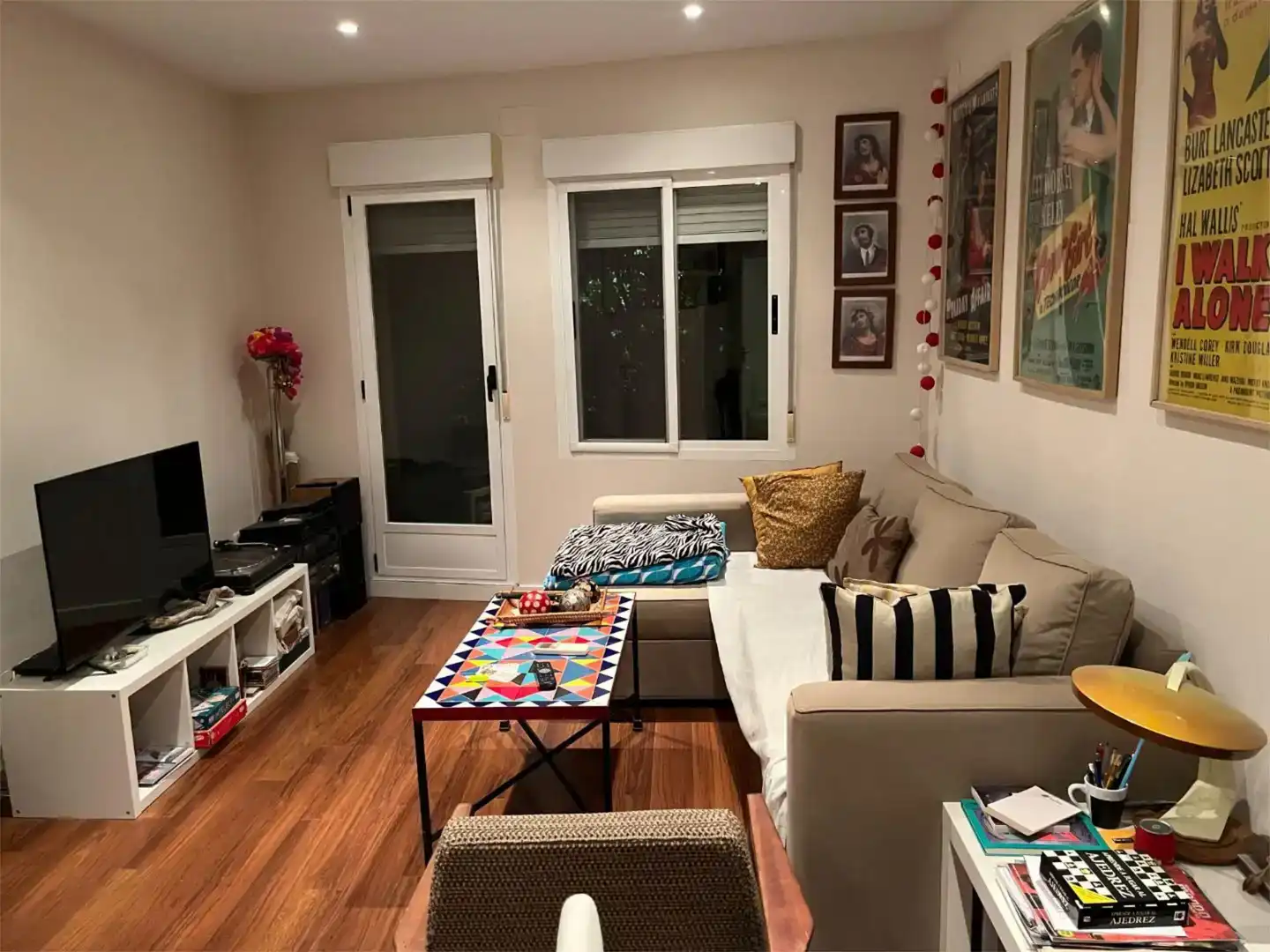 Sala d'estar de Dúplex en venda en Zarza de Granadilla amb Aire condicionat, Parquet i Moblat