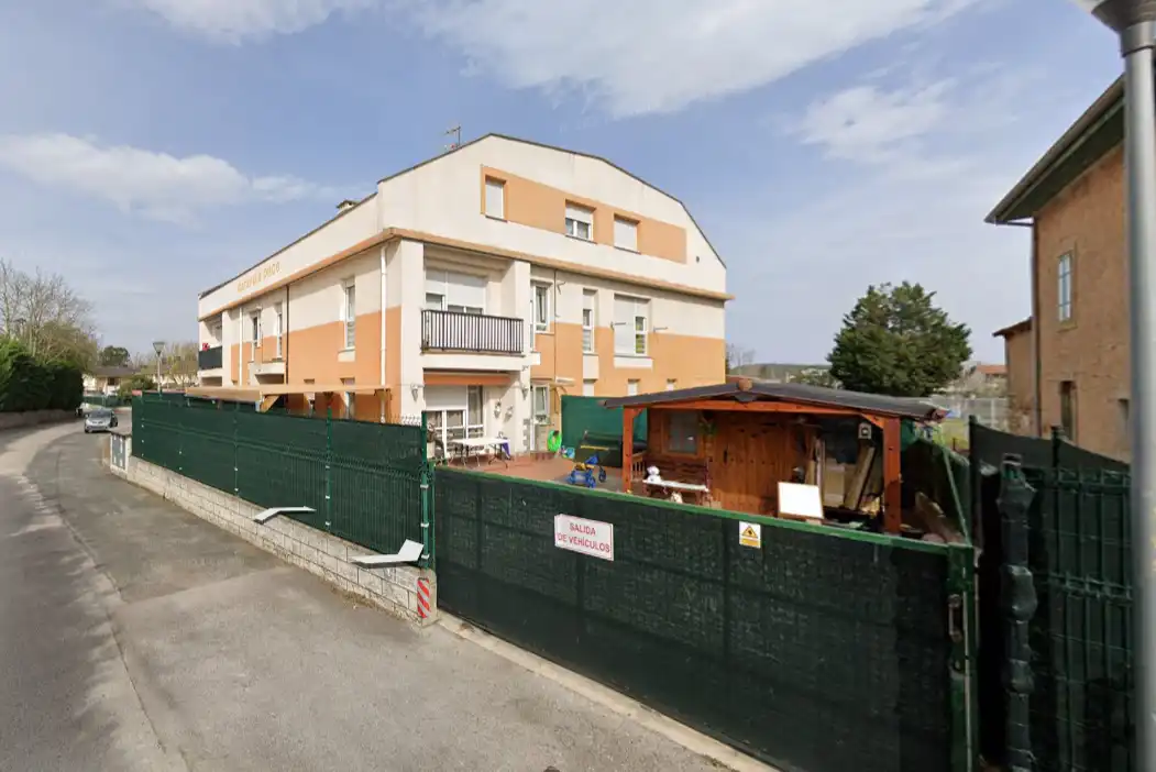 Vista exterior de Piso en venta en Piélagos