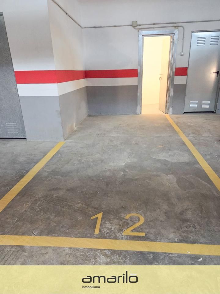 Parkplatz von Garage zum Verkauf in Silla
