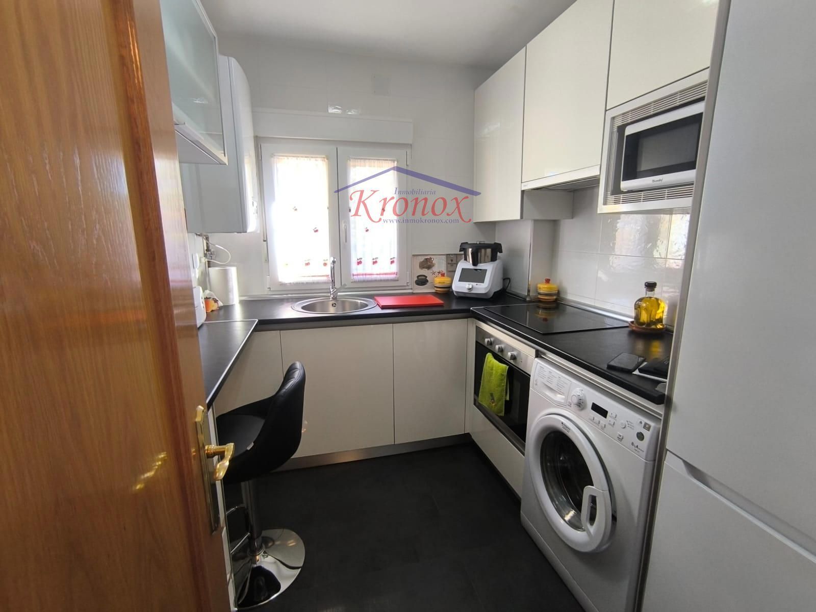 Kitchen of Flat for sale in  Madrid Capital  with Air Conditioner, Heating and Furnished