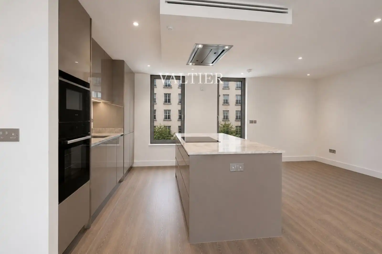 Piso con terraza en venta en Duque de Sesto, imagen 5