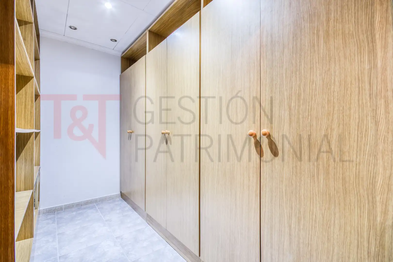 Habitación de Edificio en venta en Calella, Barcelona
