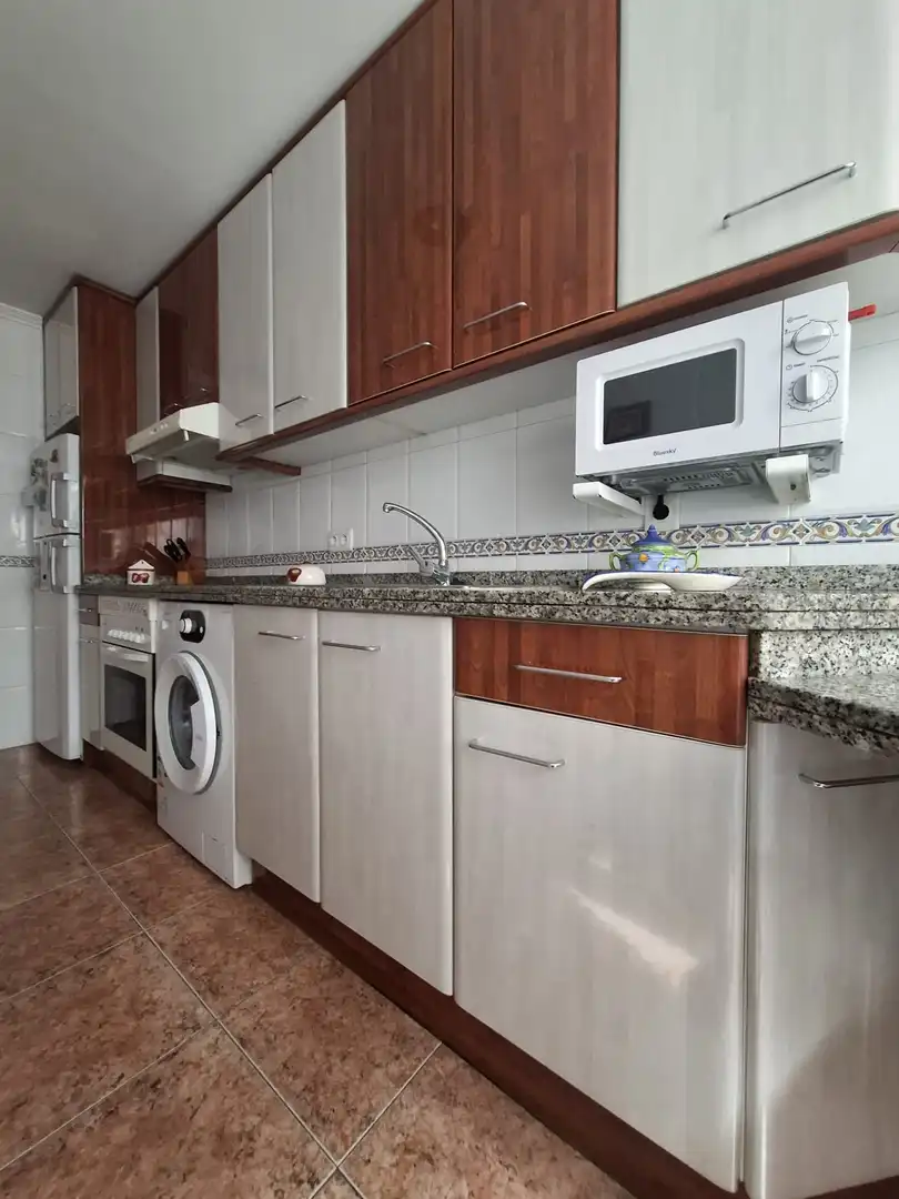 Kitchen of Flat for rent in Gijón   with Heating, Parquet flooring and Furnished